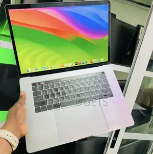 Laptop Apple MacBook Pro 2019 16GB Intel Core I9 SSD 512GB