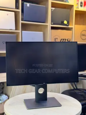 Dell Ultrasharp U2520d 25 Inch QHD Led Backlit Ips Usb-C Monitor