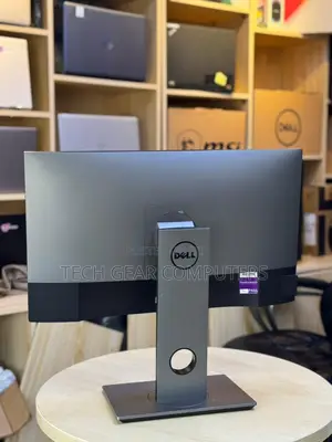 Dell Ultrasharp U2520d 25 Inch QHD Led Backlit Ips Usb-C Monitor
