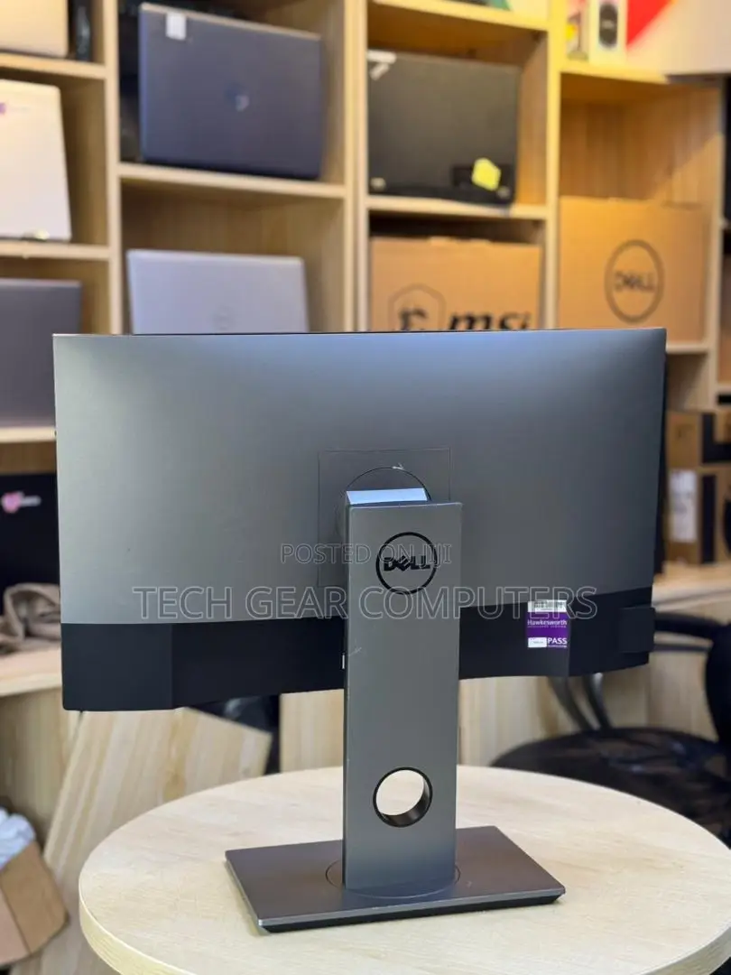 Dell Ultrasharp U2520d 25 Inch QHD Led Backlit Ips Usb-C Monitor