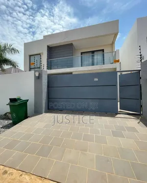 4bdrm Duplex in Lakeside Estate for rent