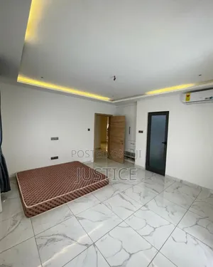 4bdrm Duplex in Lakeside Estate for rent