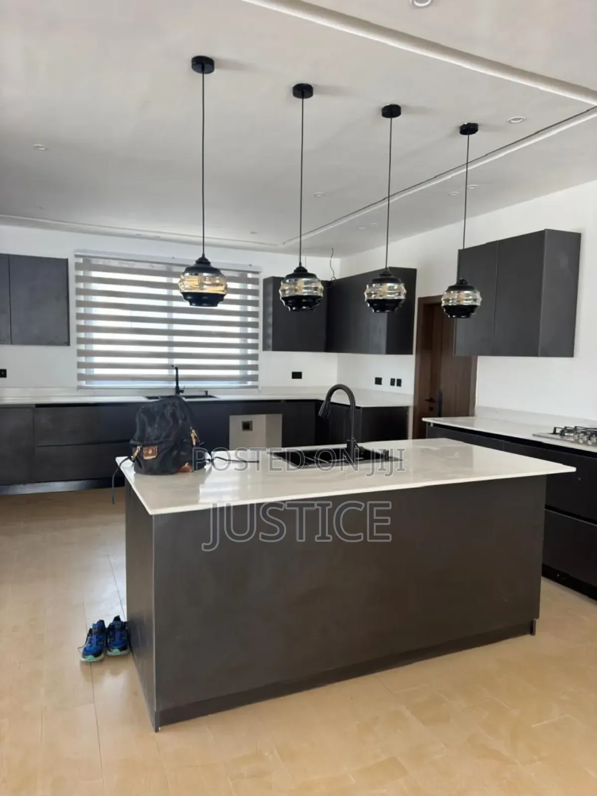 3bdrm House in Sakumono for sale
