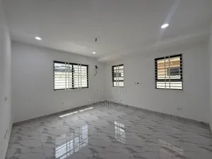 3bdrm House in Sakumono for sale