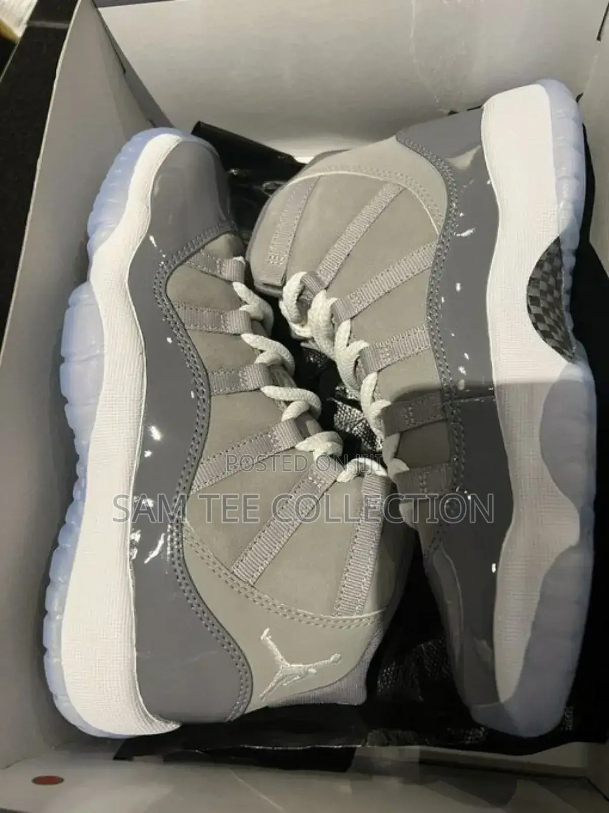 Air Jordan 11 Cool Black and Grey Available High -Quality