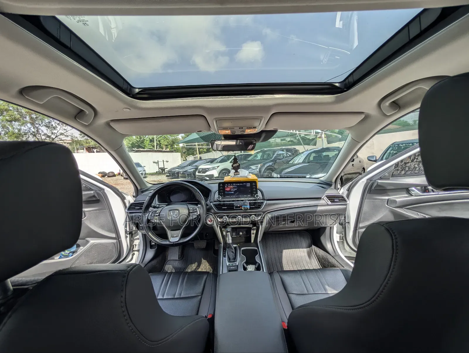 Honda Accord Touring 2.0T 2021 White