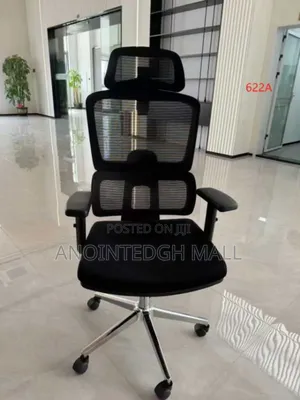 Modern Executive Swivel Chair - Black