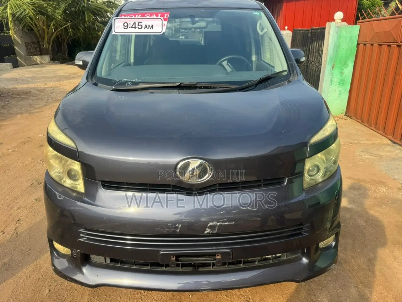 Toyota Voxy 2013 Black