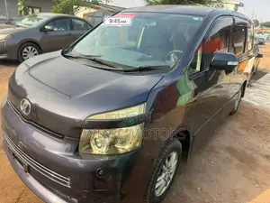 Toyota Voxy 2013 Black