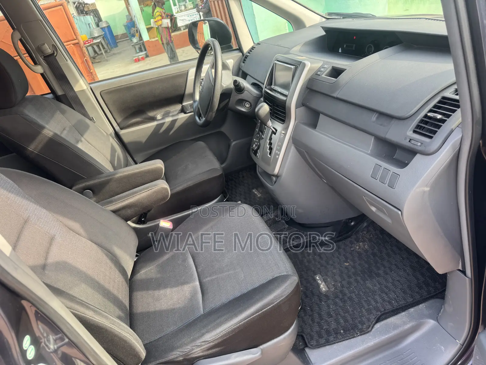 Toyota Voxy 2013 Black