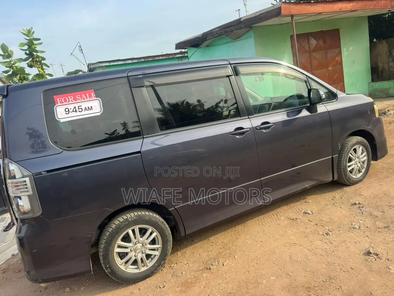 Toyota Voxy 2013 Black