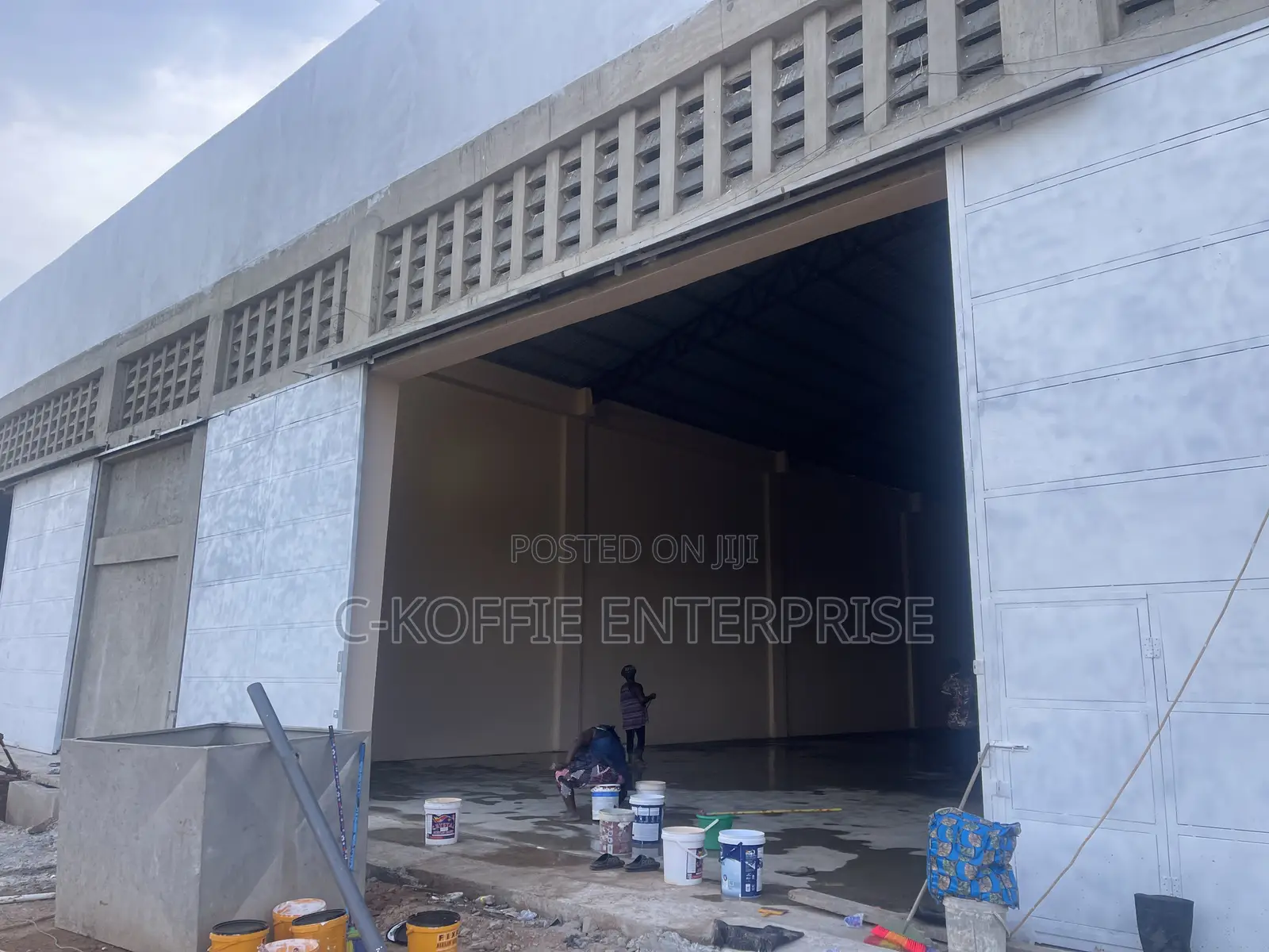 1000 SQM Warehouse at Spintex for Rent