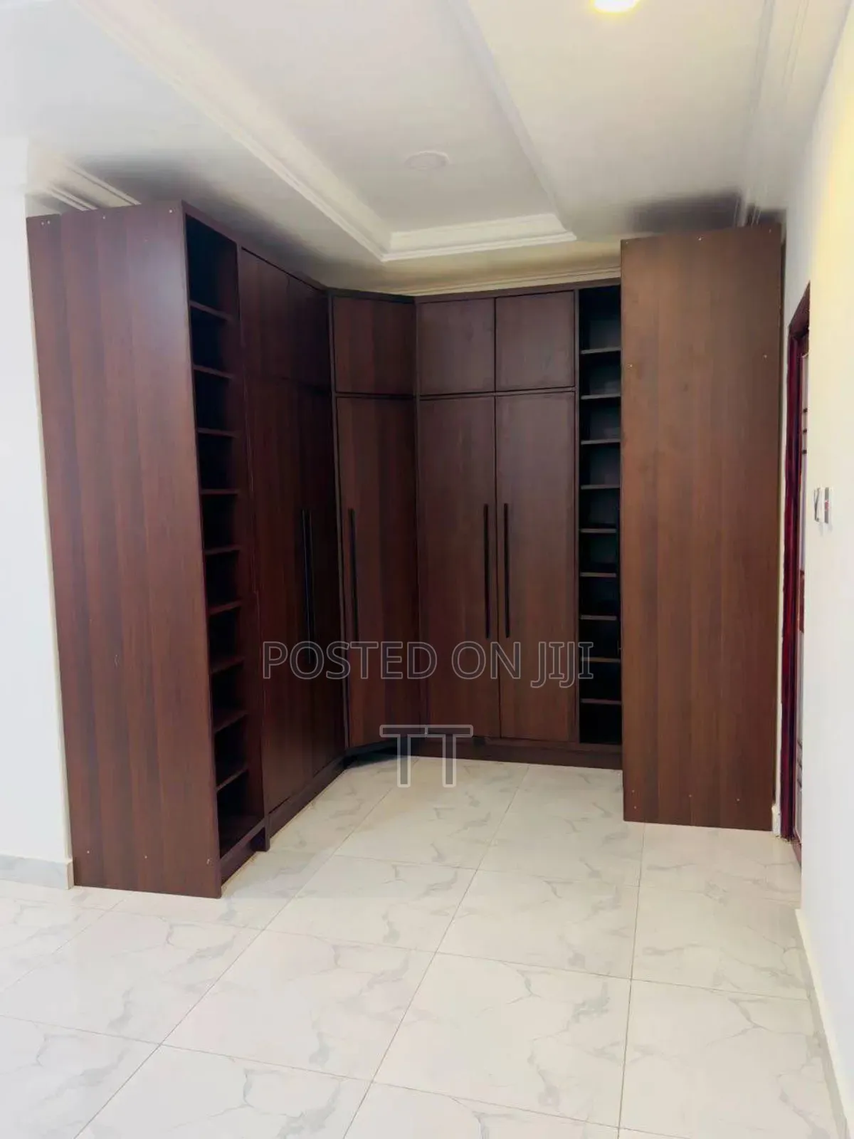 2bdrm Apartment in Grada Estate for rent