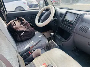 Subaru Mini 2005 White