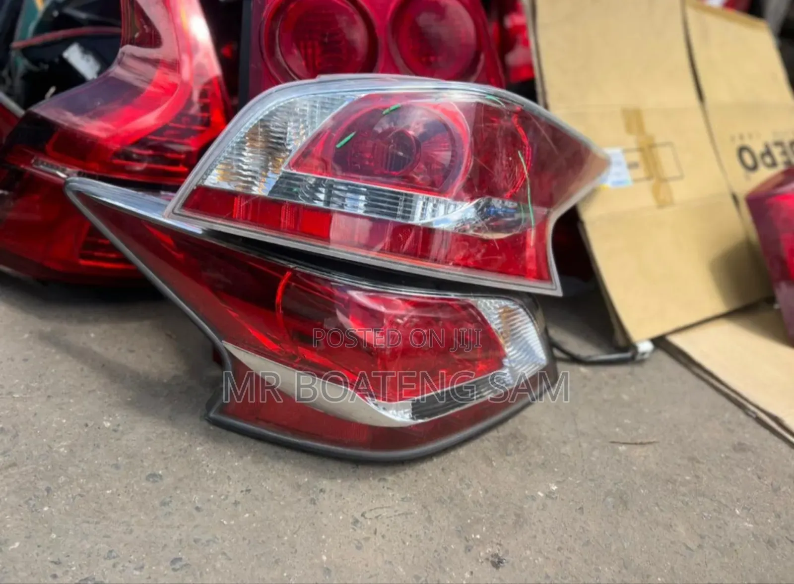 Nissan Altima 2014 Taillight