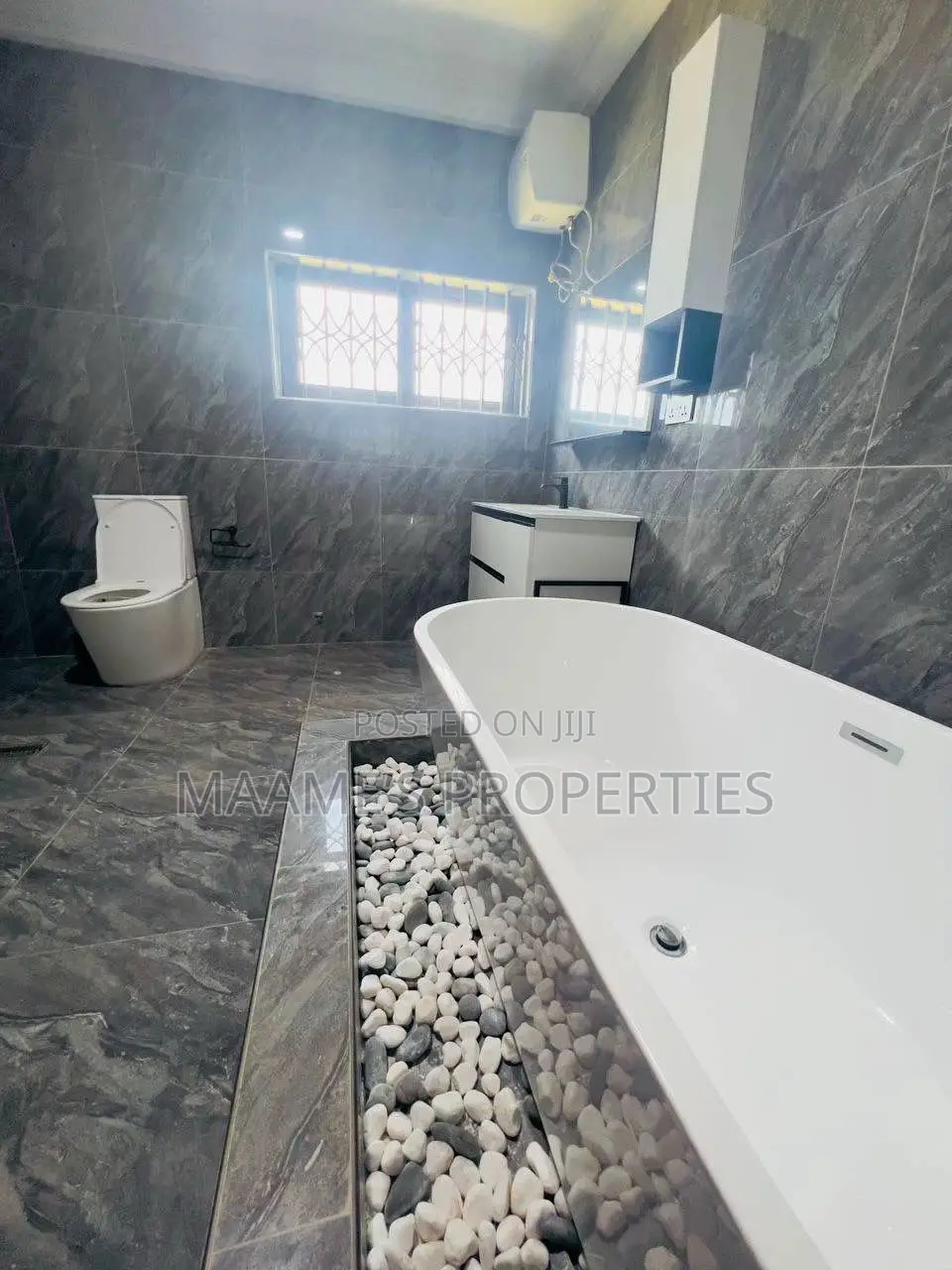 4bdrm Duplex in Bortiano for sale