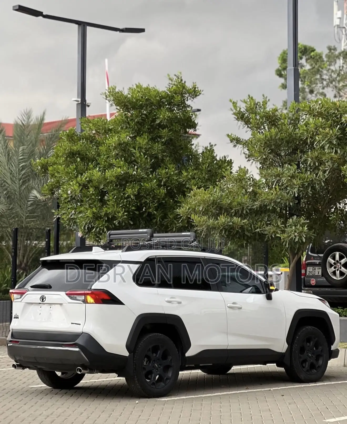 Toyota RAV4 TRD Off Road 2021 White
