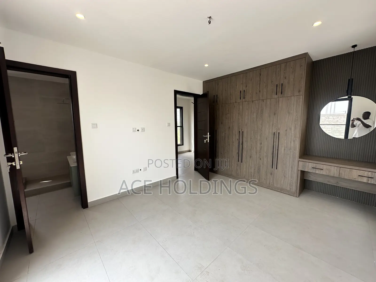 3bdrm Townhouse/Terrace in Community 25, Tema Metropolitan for sale