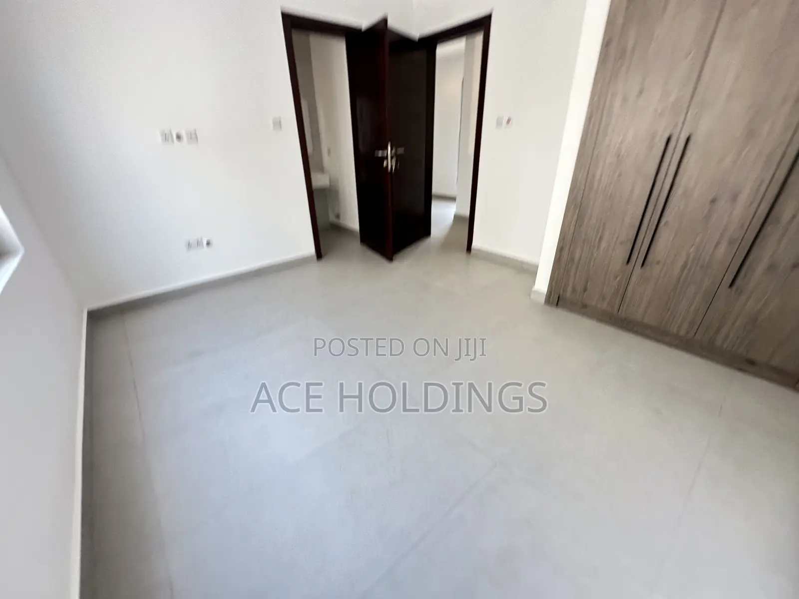 3bdrm Townhouse/Terrace in Community 25, Tema Metropolitan for sale