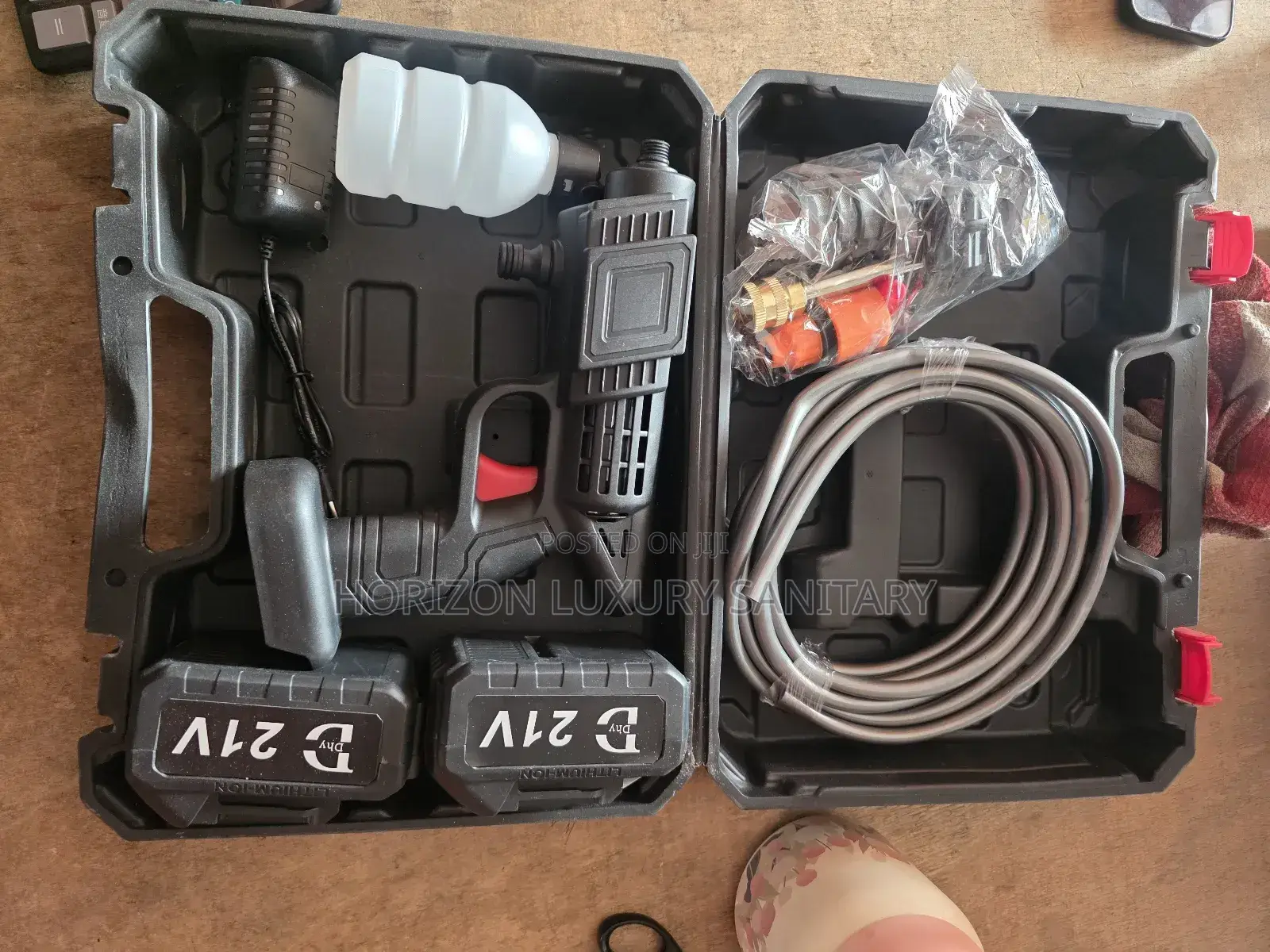 21v Wireless High-voltage Car Washing Rechargeable Gun