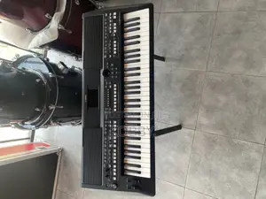 Yamaha PSR Sx600
