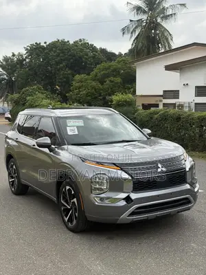 Mitsubishi Outlander SEL 2022 Gray