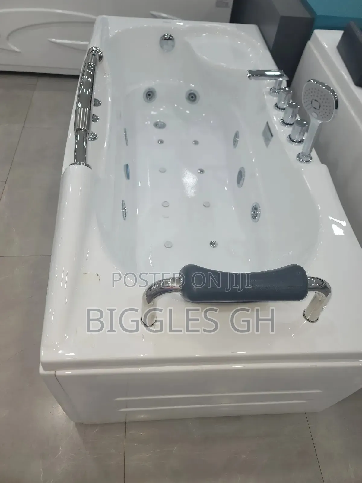 Straight Jacuzzi Bathtub