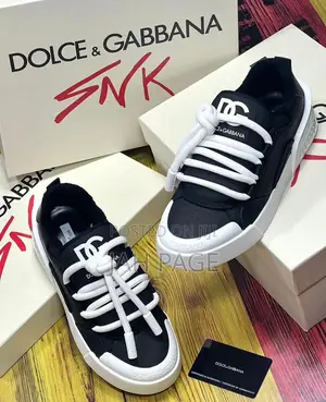 Dolce Gabbana Logo-Print Panelled Sneakers in a Black