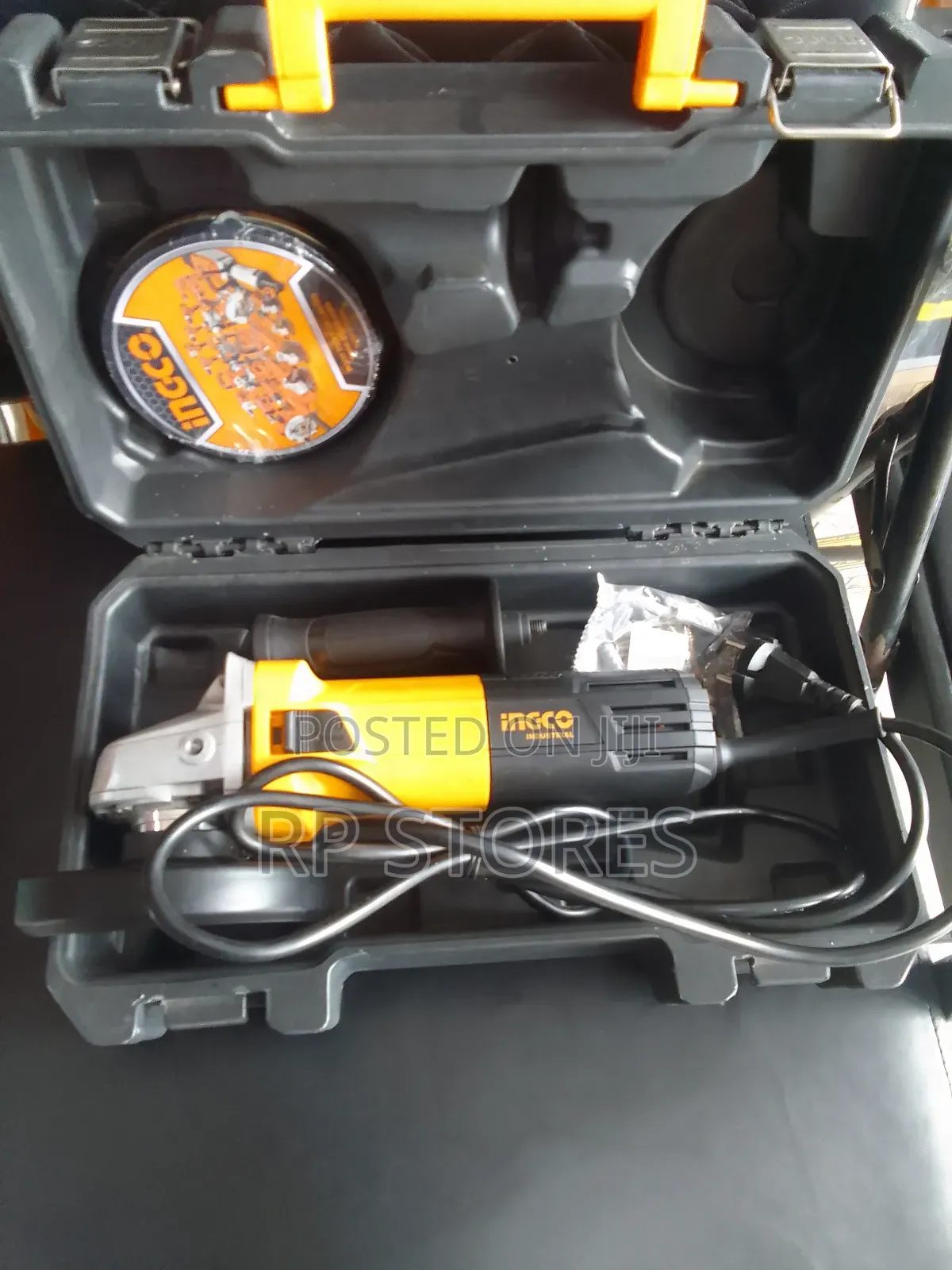 Ingco Angle Grinder and 10pcs Dics 4.5 Inches