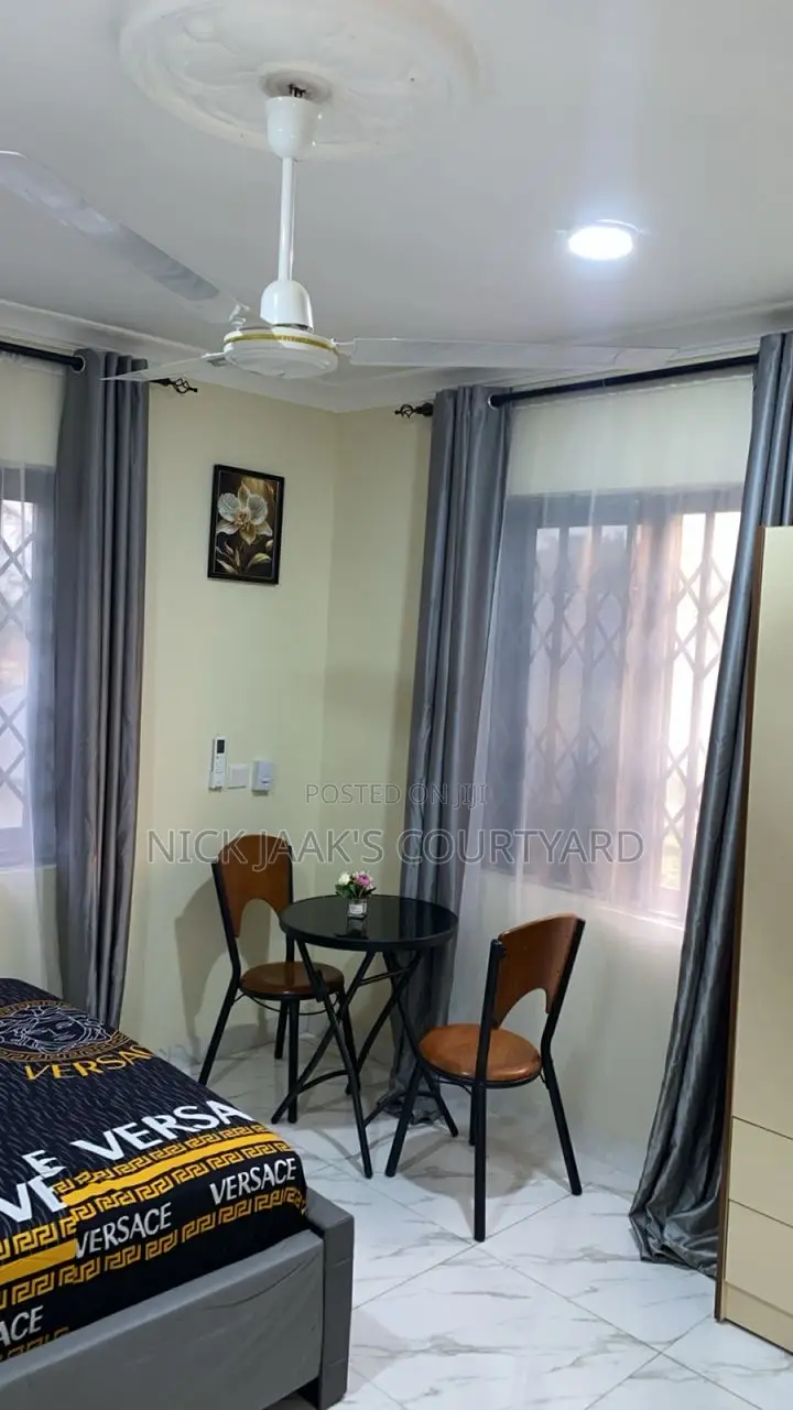 Nick Jaak Courtyard for Short Stay