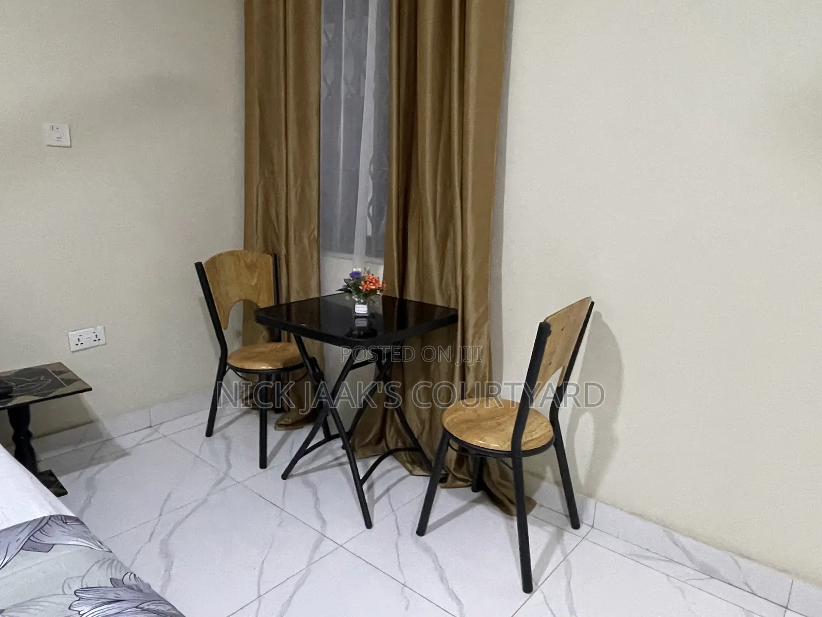 Nick Jaak Courtyard for Short Stay