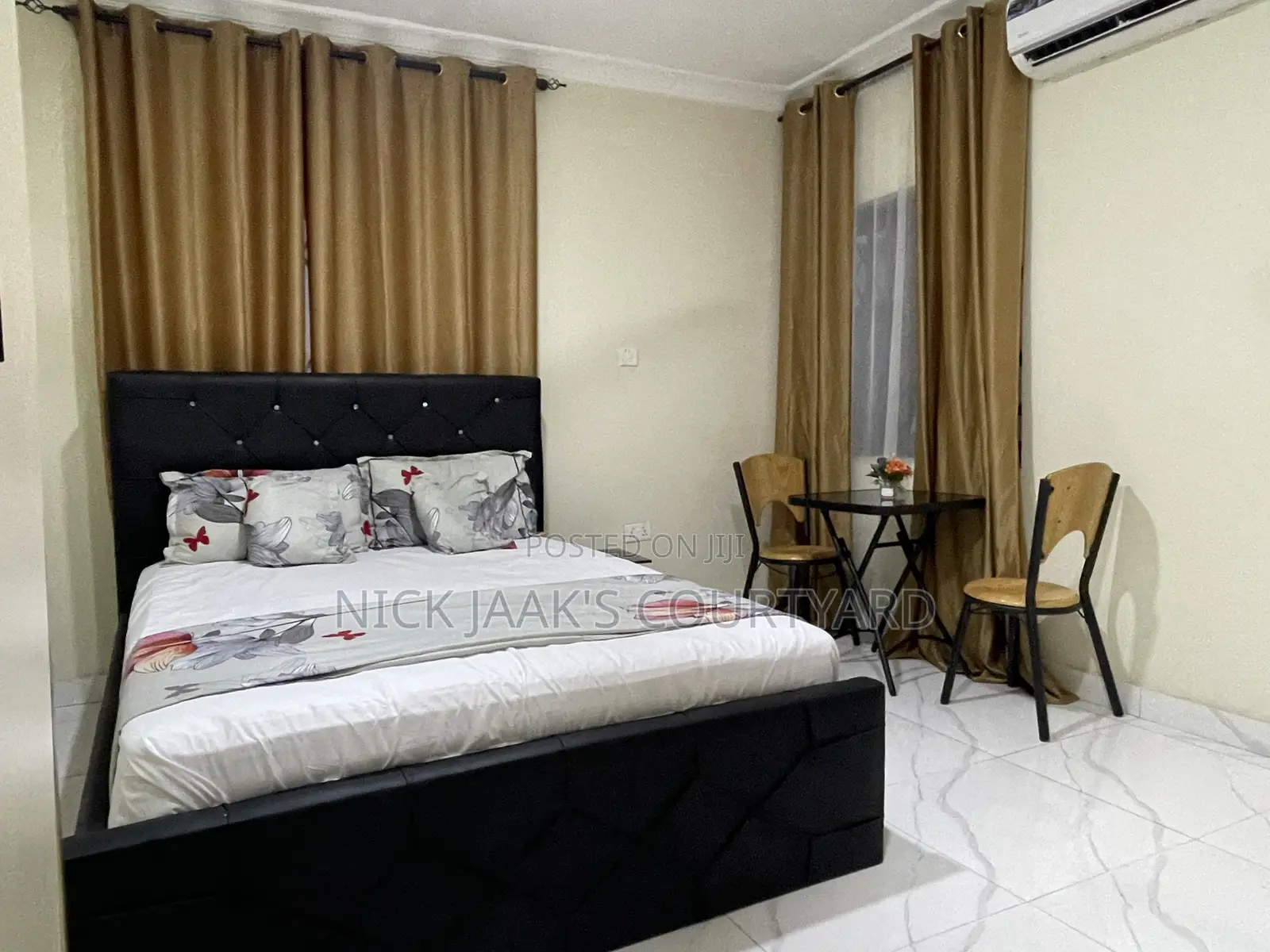 Nick Jaak Courtyard for Short Stay