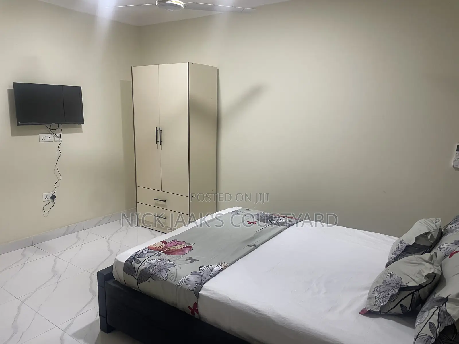 Nick Jaak Courtyard for Short Stay