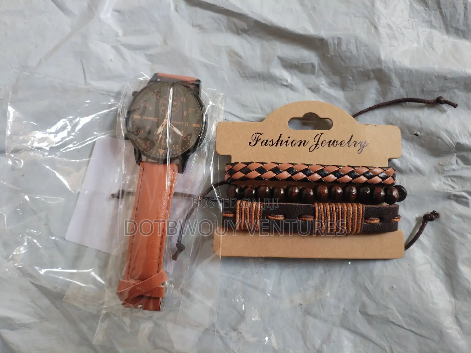 Wristwatch Bundle With 3 Bracelet