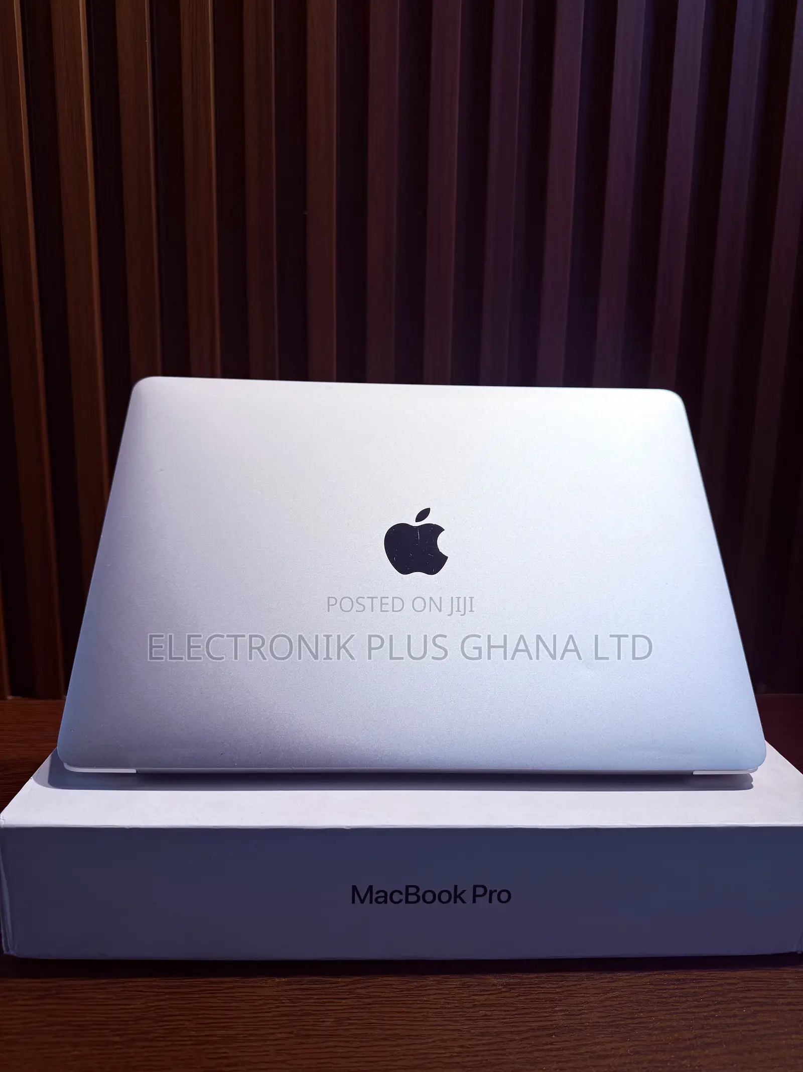 Laptop Apple MacBook Pro 2020 M1 16GB Apple M1 Pro SSD 512GB