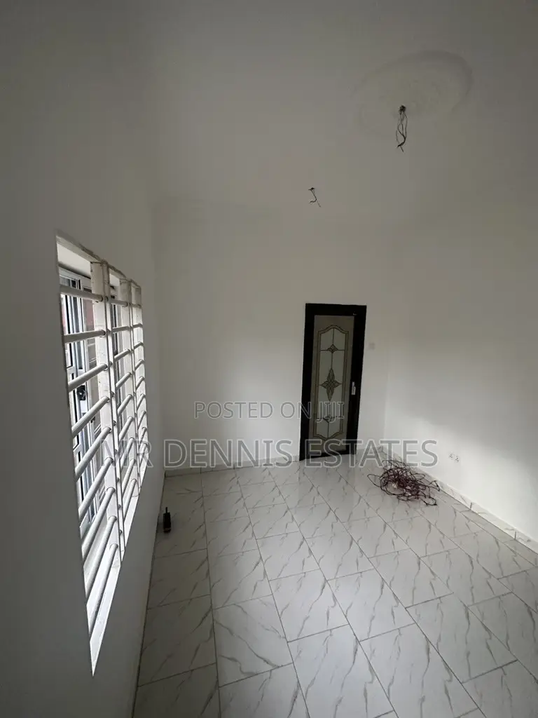 1bdrm Room & Parlour in Westhills Mall for rent