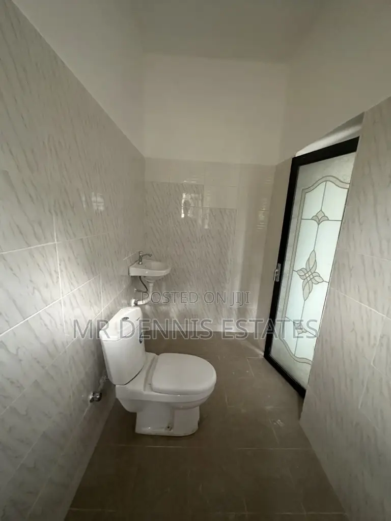 1bdrm Room & Parlour in Westhills Mall for rent