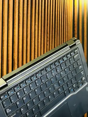 Laptop Dell Latitude 7389 8GB Intel Core I5 SSD 256GB