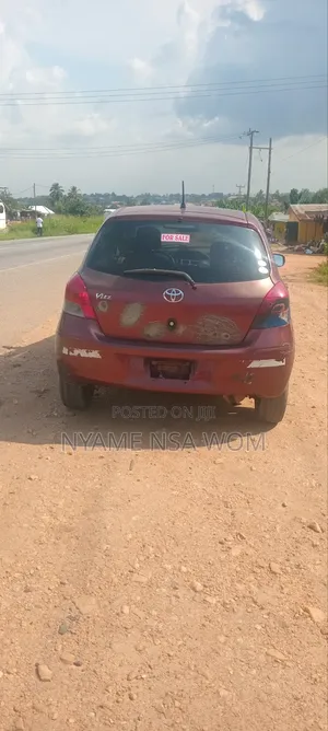 Toyota Vitz 2010 Brown