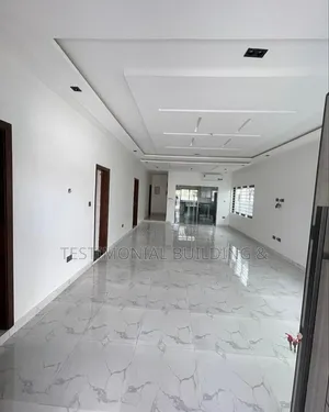 3bdrm House in Testimonial Building, Lake Side Estate for rent