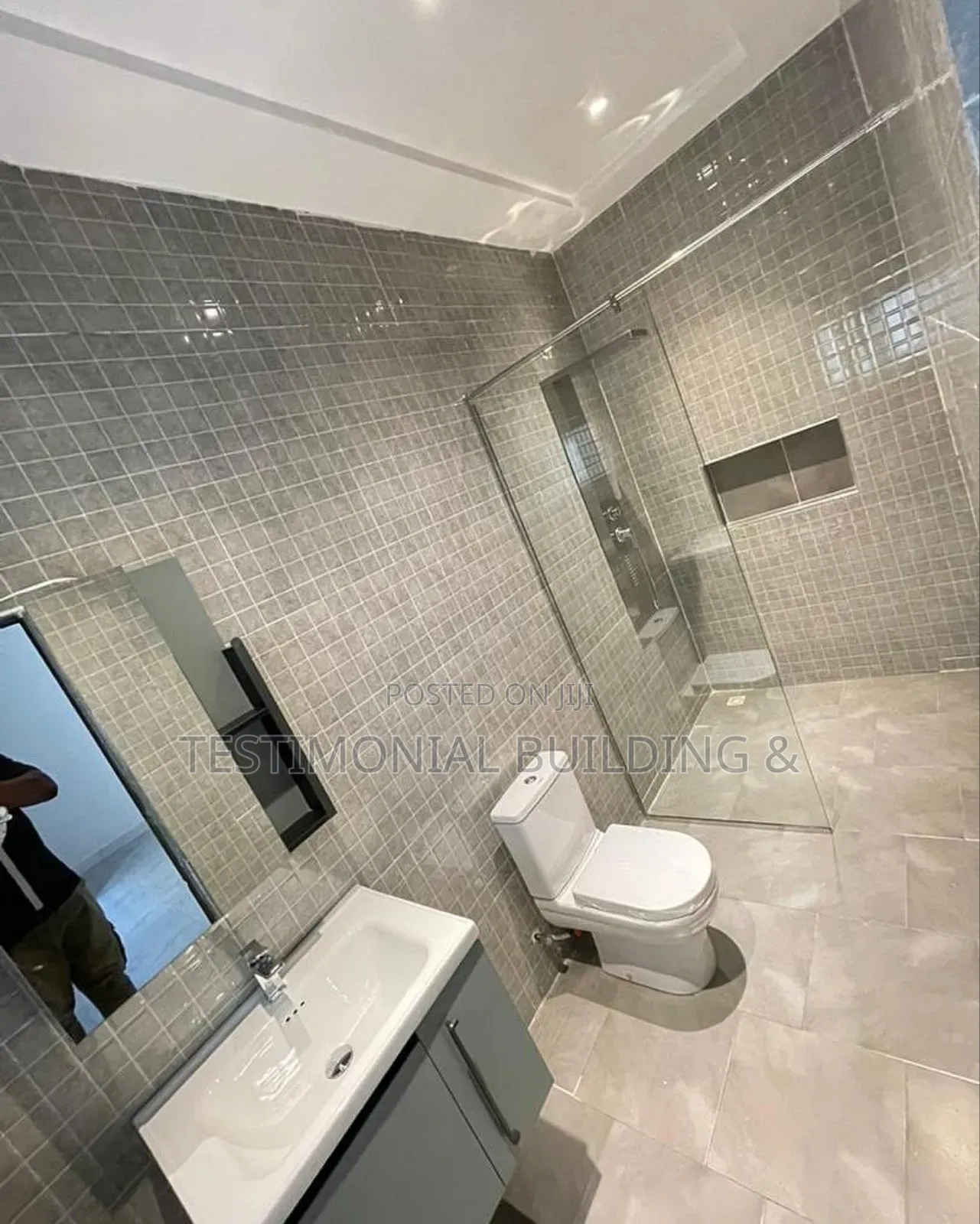 3bdrm House in Testimonial Building, Lake Side Estate for rent