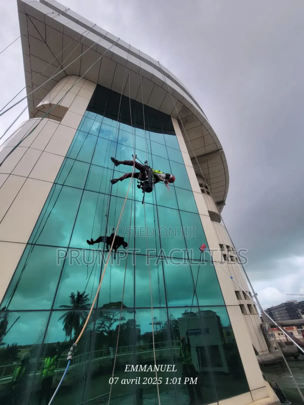 Glass Facade Cleaners