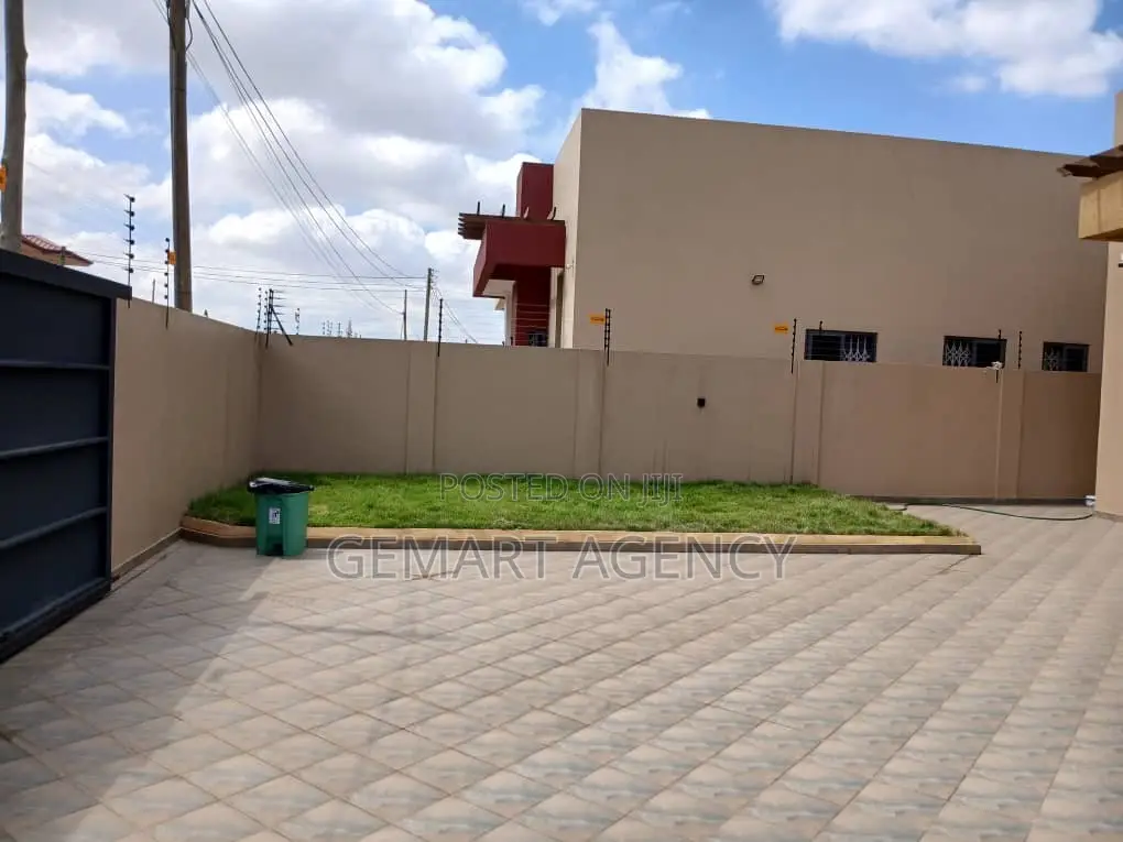 3bdrm House in Taifa for sale