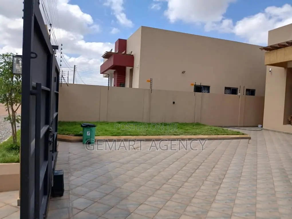 3bdrm House in Taifa for sale