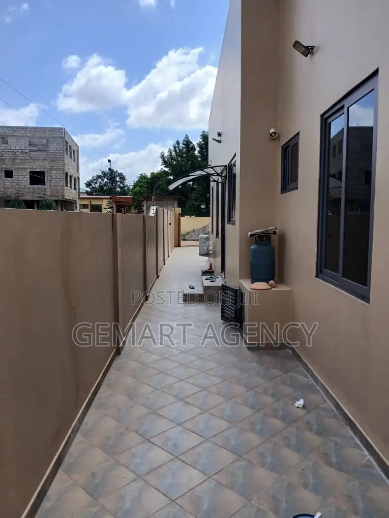 3bdrm House in Taifa for sale