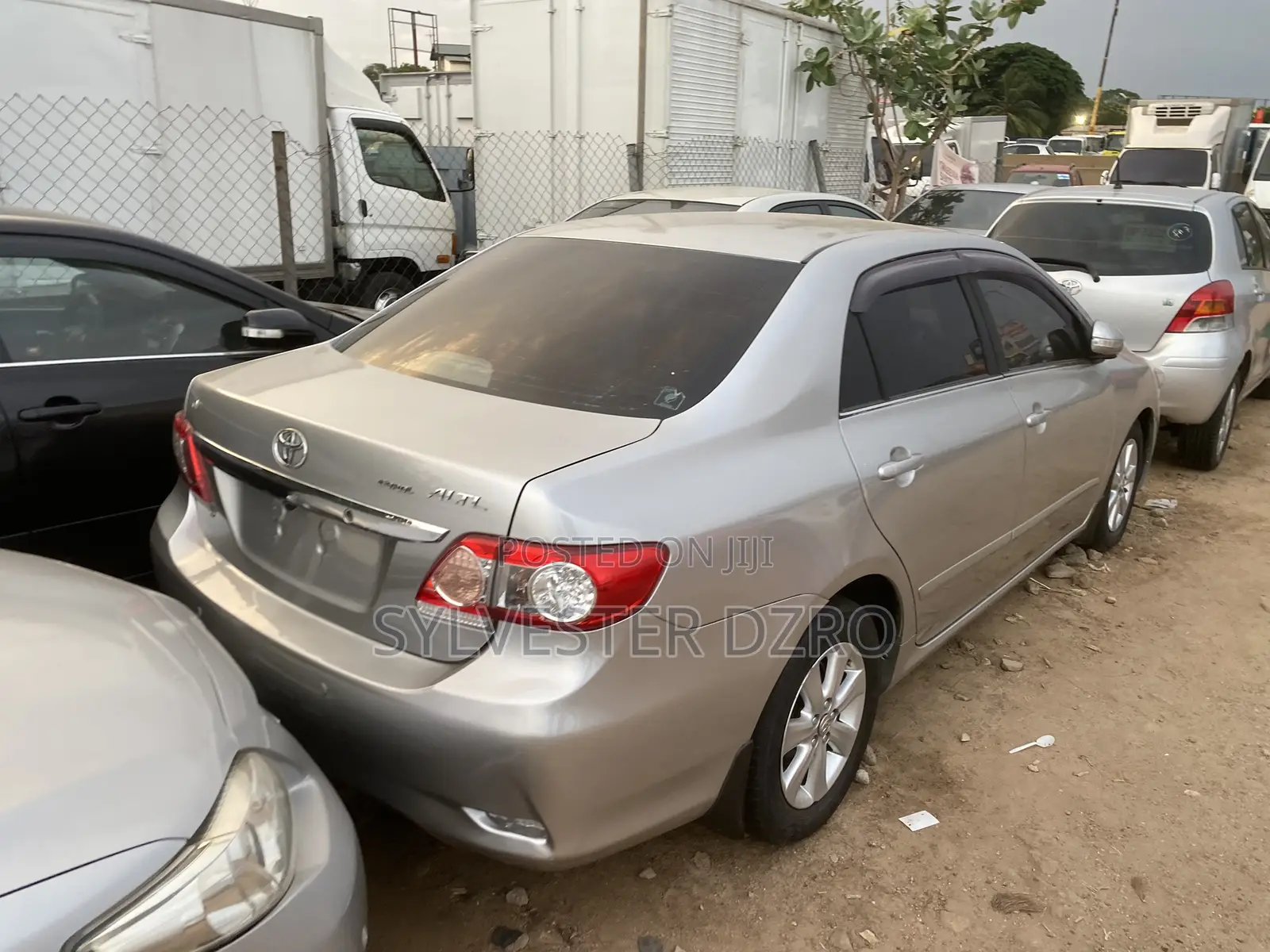Toyota Corolla Altis 2010 Silver