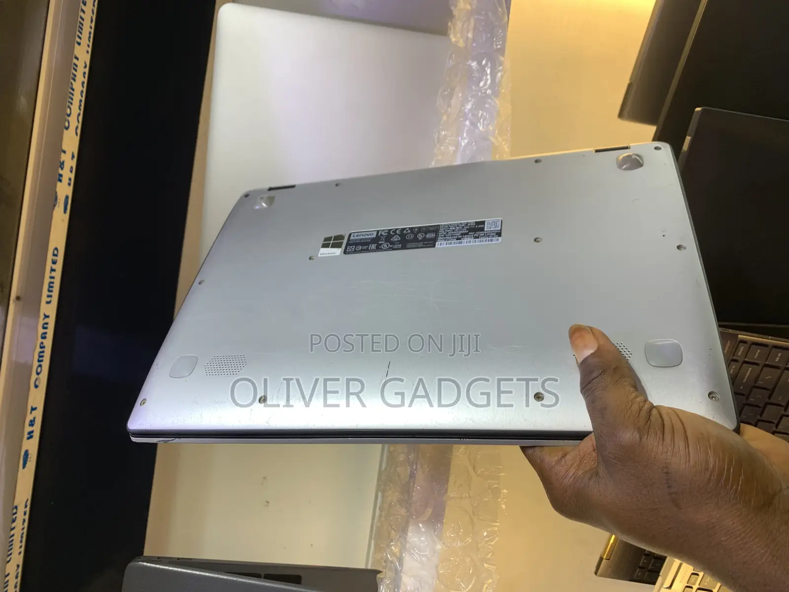 Laptop Lenovo IdeaPad 100 4GB Intel SSD 128GB