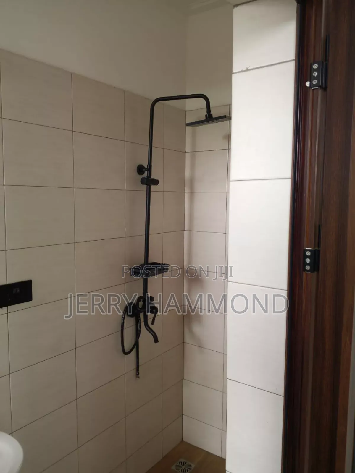 2bdrm Apartment in East Airport, Tseaddo for rent