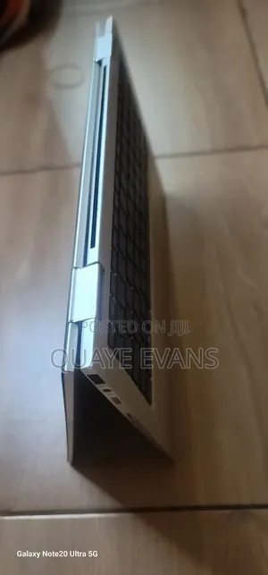 Laptop HP EliteBook 1030 8GB Intel Core I7 SSD 512GB