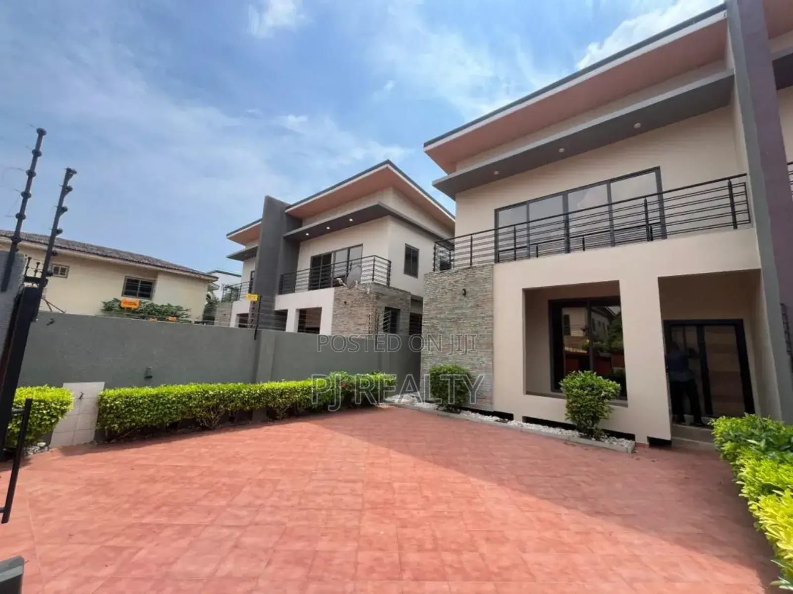3bdrm House in Trasaco Road, East Legon for rent